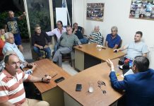 Συνάντηση του Αντιπεριφερειάρχη Θ. Βασιλόπουλου με αγρότες στα Καλυβάκια Π.Ε. Ηλείας