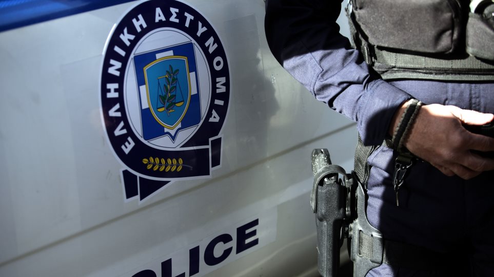 Συνελήφθη τραγουδιστής και η σύζυγός του – Είχε παραγγείλει 17 γραμμάρια κοκαΐνης