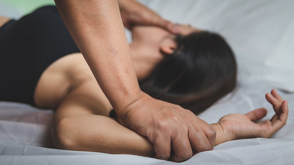 Νέα Φιλαδέλφεια: Προσέλαβε 18χρονη ως baby sitter και την βίασε