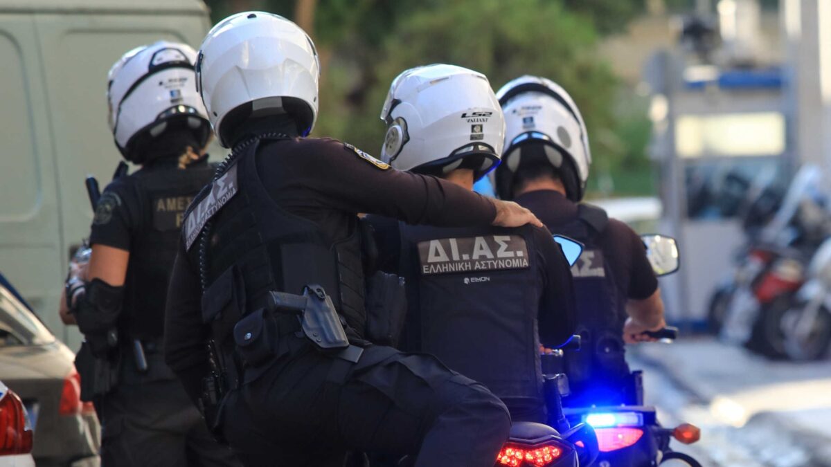 Καλλιθέα: Αδερφός της 12χρονης από τον Κολωνό ο 17χρονος που συνελήφθη για ληστείες