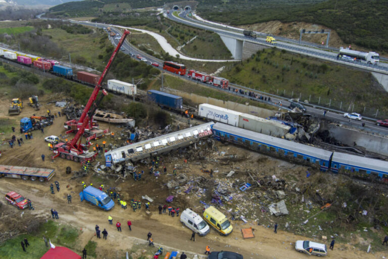 Δυστύχημηα Τεμπών: Πρόταση 996 σελίδων με 36 κατηγορουμένους από τον εισαγγελέα Εφετών της Λάρισας