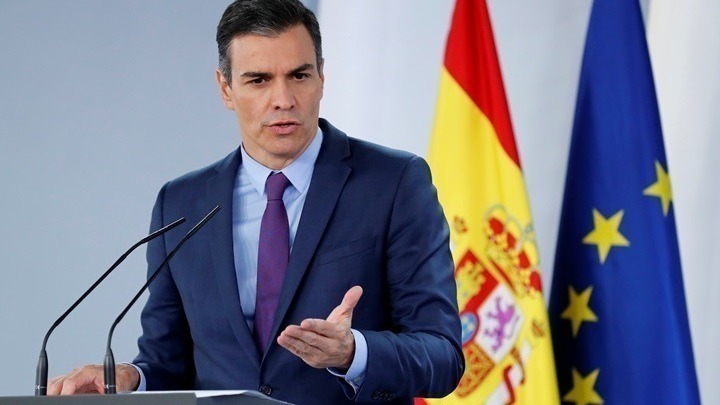 Ισπανία: Ο πρωθυπουργός Σάντσεθ ανακοινώνει σχέδιο 14,1 δισ. ευρώ για την προστασία της οικονομίας από τους δασμούς των ΗΠΑ