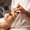 Η DIY μάσκα προσώπου με ελαιόλαδο που υπόσχεται φυσική λάμψη