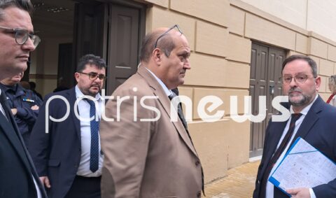 Σε βίντεο η παραλαβή των χρημάτων από το δεύτερο εκβιασμό – Αποκαλυπτικό στοιχείο στη δίκη για την υπόθεση εκβιασμού κατά του Ν. Κοροβέση