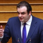 Το «καρφί» Πιερρακάκη σε Ανδρουλάκη: Στον ανταγωνισμό σου με τον Τσίπρα, είσαι έτοιμος να εισβάλλεις στο Νομισματοκοπείο