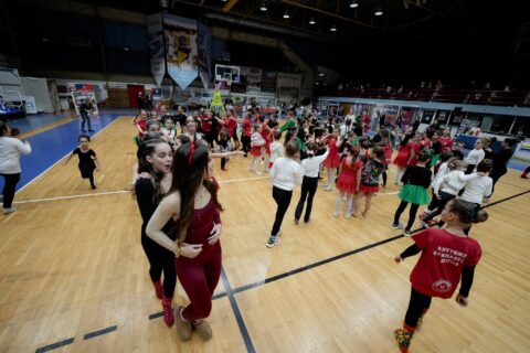 Ρυθμική γυμναστική: Χριστουγεννιάτικη γιορτή στον Ίφιτο Ήλιδας