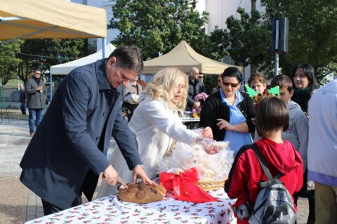 Μεσσήνη: «Christmas Night Run» και το έθιμο του «Χριστόψωμου της πόλης» έφεραν τα Χριστούγεννα!