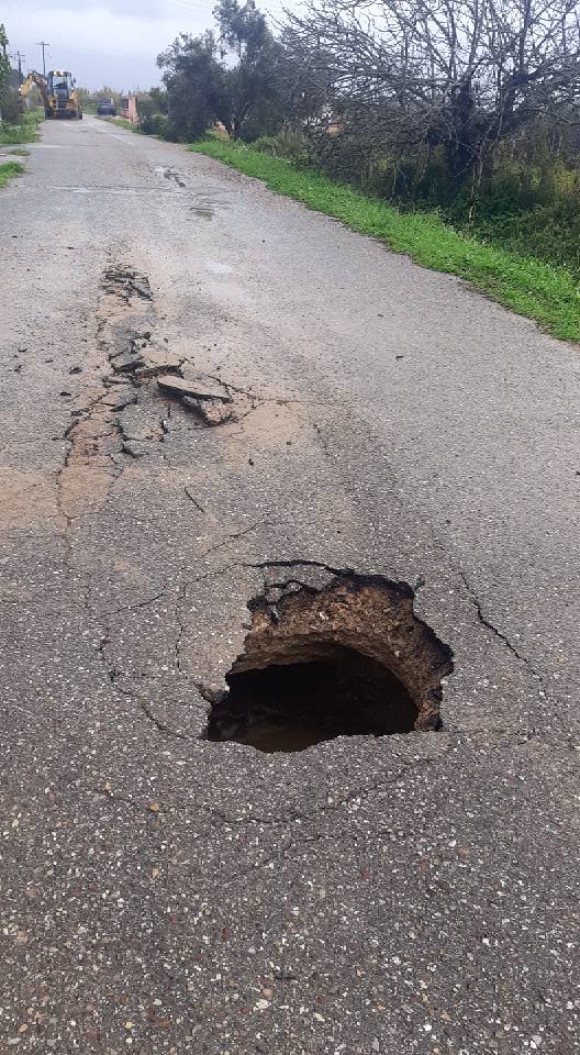 Καθιζήσεις σε δρόμους του Πύργου μετά την κακοκαιρία