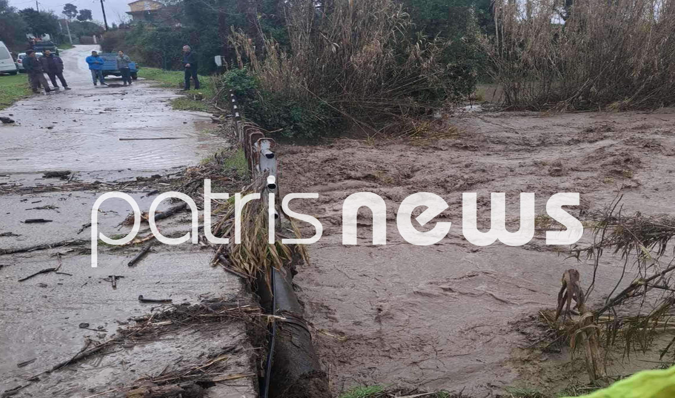 Έσπασε η γέφυρα του Ενιπέα στο Λαντζόι μετά από πολύωρη κακοκαιρία – Αποκομμένες 10 οικογένειες