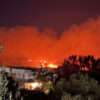Νύχτα-κόλαση στην Πάρο – Εκκενώθηκαν οικισμοί – Συνεχίζονται οι αναζωπυρώσεις
