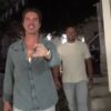 Ο Νίκος Οικονομόπουλος στη Μύκονο: Βόλτα και «καρδούλα» στην κάμερα