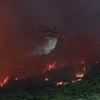 Φωτιά στη Δυτική Αττική: «Είχε εγκλωβιστεί κόσμος. Έχουν καεί πολλά σπίτια», είπε ο δήμαρχος Μάνδρας