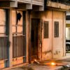 Πάτρα: «Μπήκαν στο μαγαζί 15 άτομα με κουκούλες και όπλα – Μου επιτέθηκαν με γροθιές»